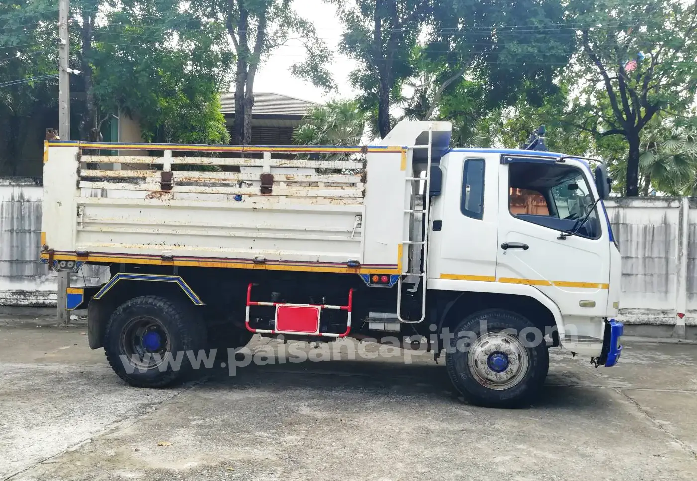 MITSUBISHI FUSO 6 ล้อ ดั้ม  240 แรงม้า