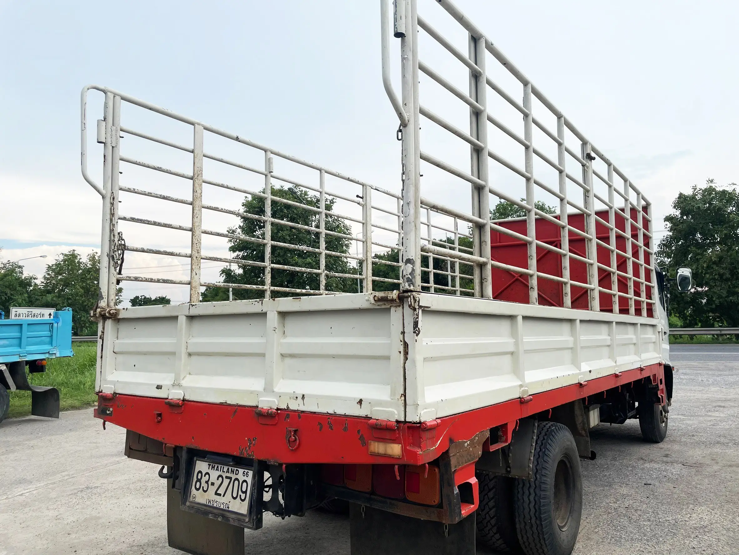 HINO FC4J รถ 6 ล้อคอก  190 แรง ปี 50