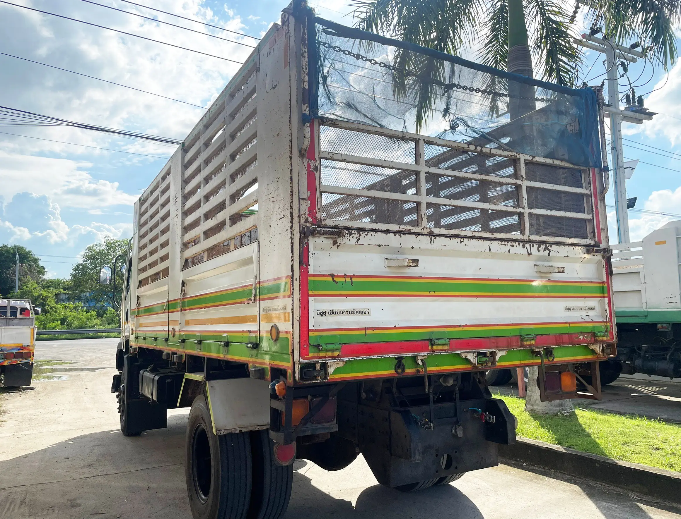 ISUZU FTR 6 ล้อดั้มเกษตร  240 แรง ปี 61