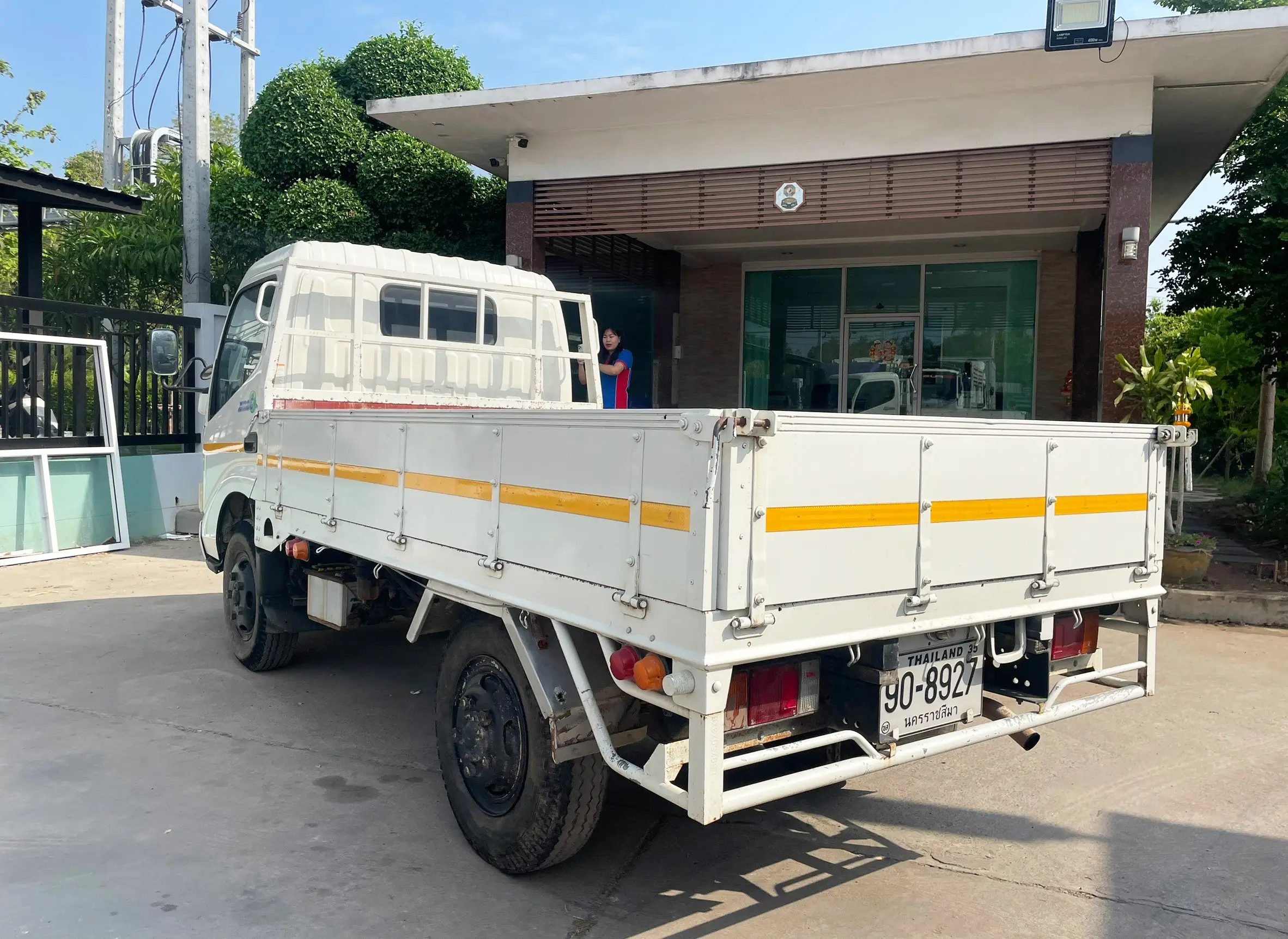 4 ล้อ เอนกประสงค์  HINO XZU 136 แรง ปี 57