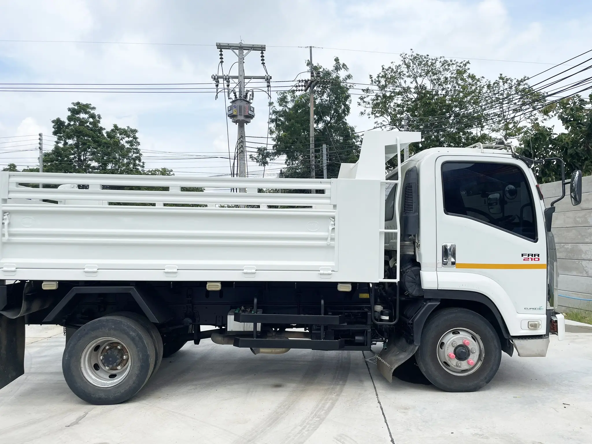 ISUZU FRR90 210 แรง ปี 63