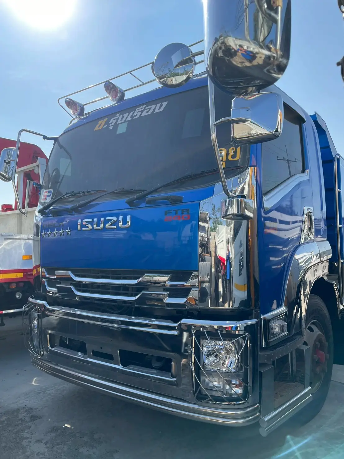 ISUZU FTR 240 แรง ปี 58 6 ล้อดั้ม